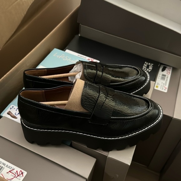 FRANCO SARTO Balin Lug Sole Loafers - Picture 5 of 7